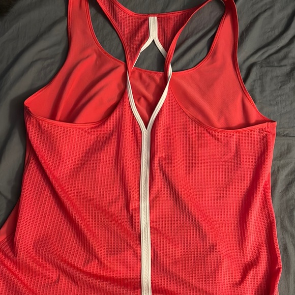 Under Armour Pink Tank Top - Picture 3 of 3
